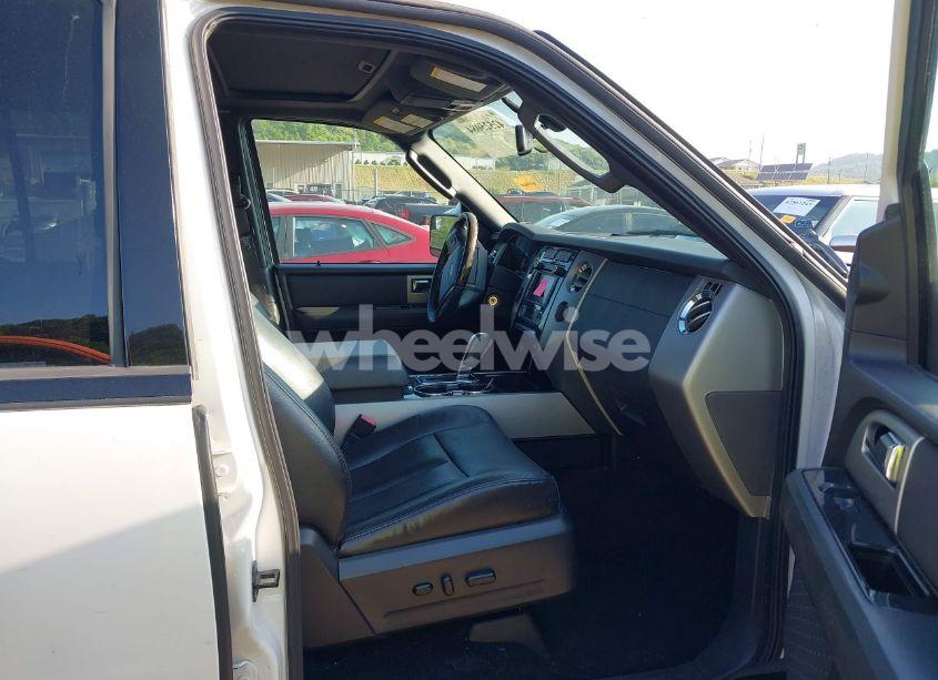 Photo 5 of 2012 Ford Expedition LIMITED (VIN 1FMJU2A51CEF66217)