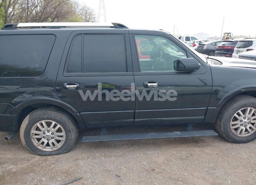 Photo 13 of 2014 Ford Expedition LIMITED (VIN 1FMJU2A51EEF27744)