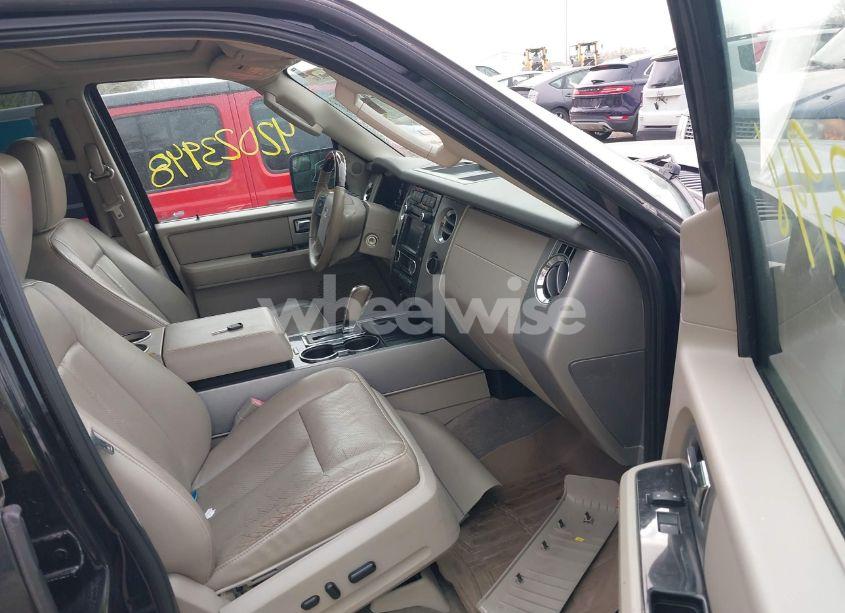 Photo 5 of 2014 Ford Expedition LIMITED (VIN 1FMJU2A51EEF27744)