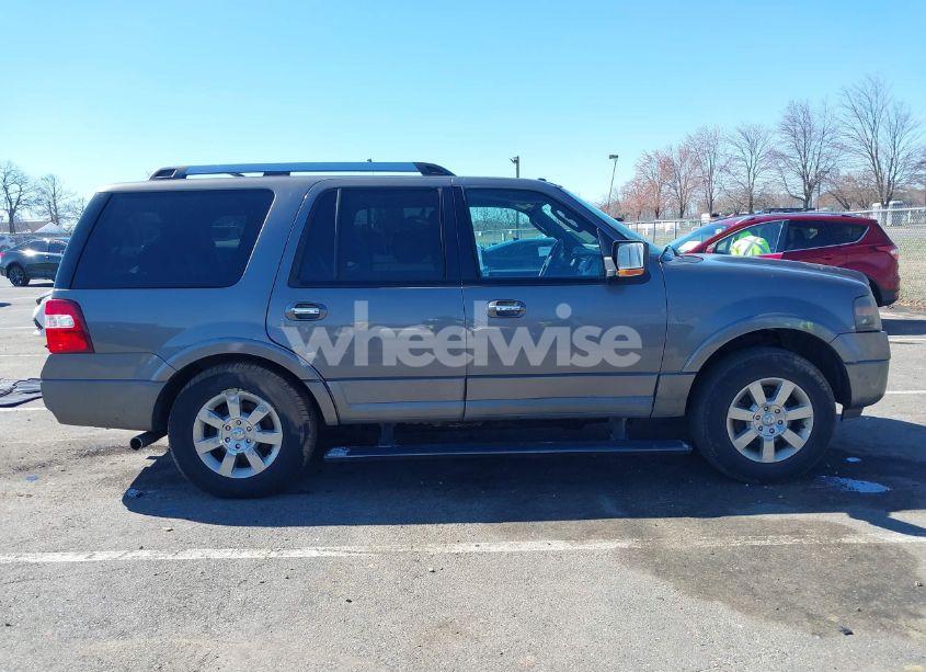 Photo 13 of 2010 Ford Expedition LIMITED (VIN 1FMJU2A52AEB63974)