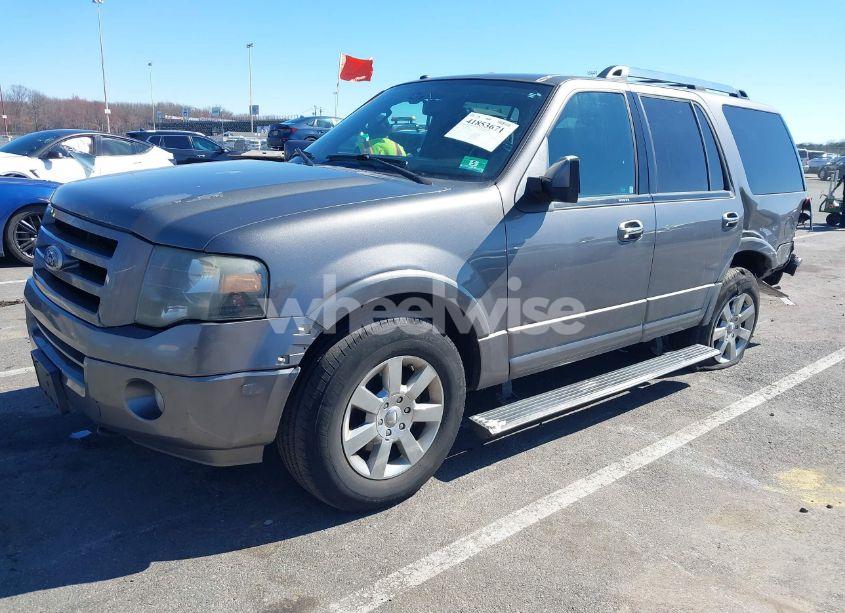 Photo 2 of 2010 Ford Expedition LIMITED (VIN 1FMJU2A52AEB63974)