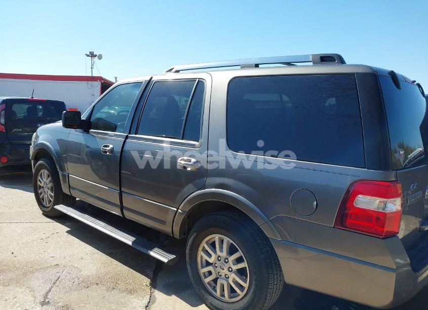 Photo 14 of 2013 Ford Expedition LIMITED (VIN 1FMJU2A52DEF02527)