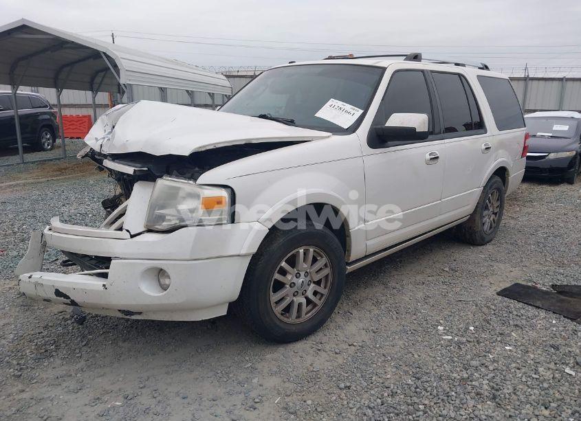 Photo 2 of 2013 Ford Expedition LIMITED (VIN 1FMJU2A52DEF56118)