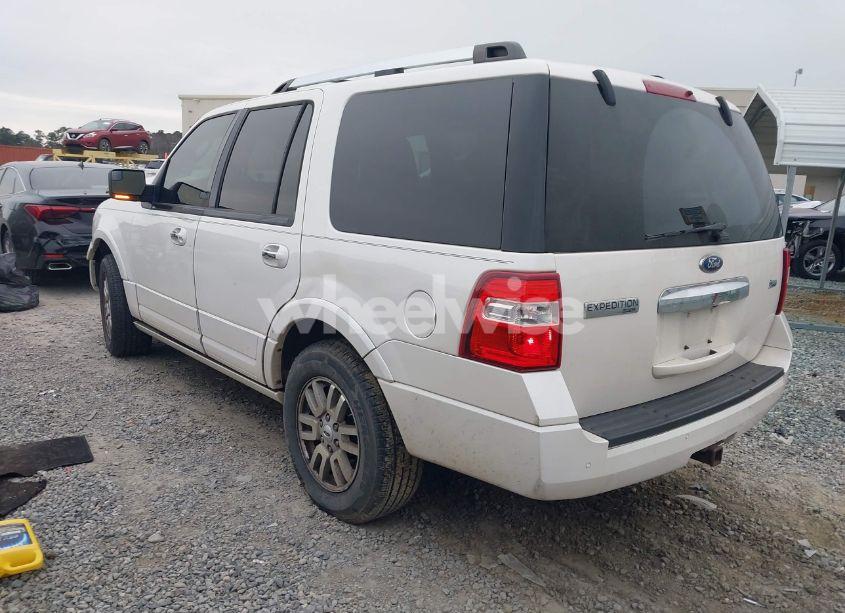 Photo 3 of 2013 Ford Expedition LIMITED (VIN 1FMJU2A52DEF56118)