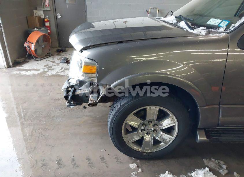 Photo 20 of 2010 Ford Expedition LIMITED (VIN 1FMJU2A54AEB65614)