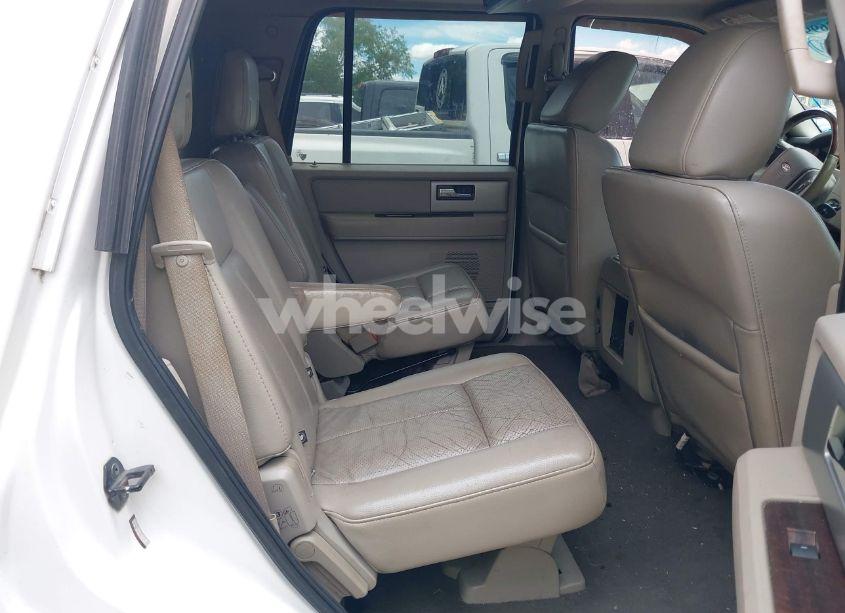Photo 8 of 2010 Ford Expedition LIMITED (VIN 1FMJU2A55AEB44514)