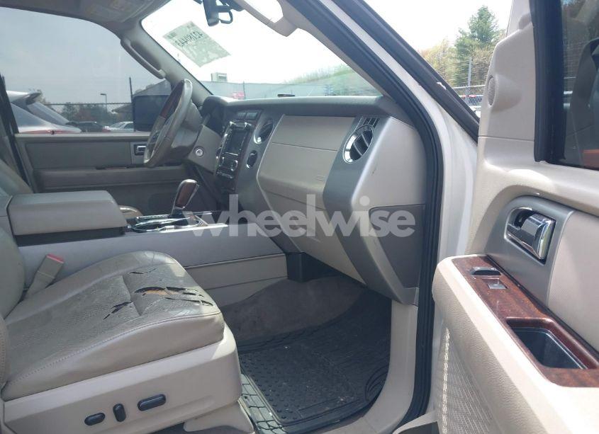 Photo 5 of 2010 Ford Expedition LIMITED (VIN 1FMJU2A55AEB64245)