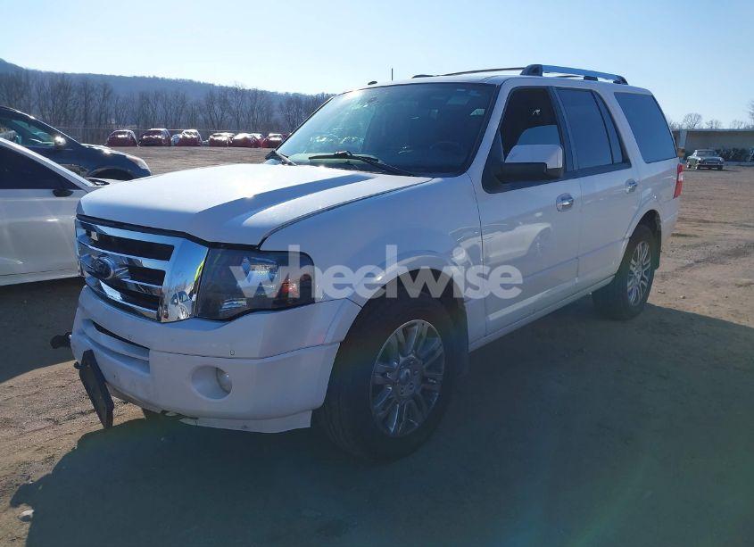 Photo 2 of 2013 Ford Expedition LIMITED (VIN 1FMJU2A55DEF54475)