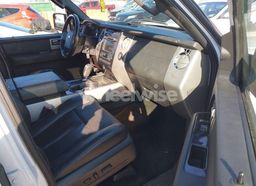 Photo 5 of 2013 Ford Expedition LIMITED (VIN 1FMJU2A55DEF54475)