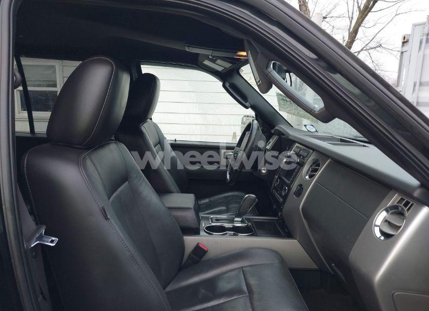 Photo 5 of 2013 Ford Expedition LIMITED (VIN 1FMJU2A55DEF57084)