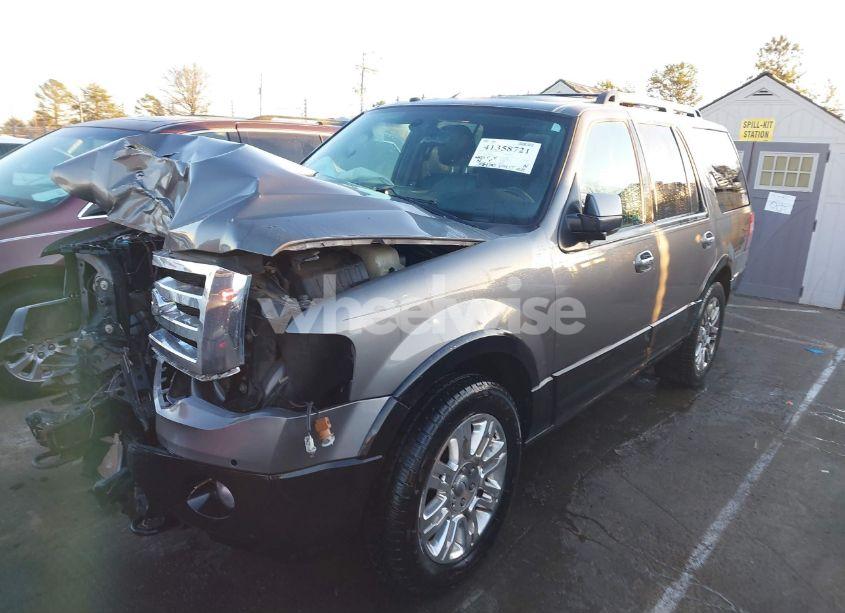 Photo 2 of 2013 Ford Expedition LIMITED (VIN 1FMJU2A55DEF69087)