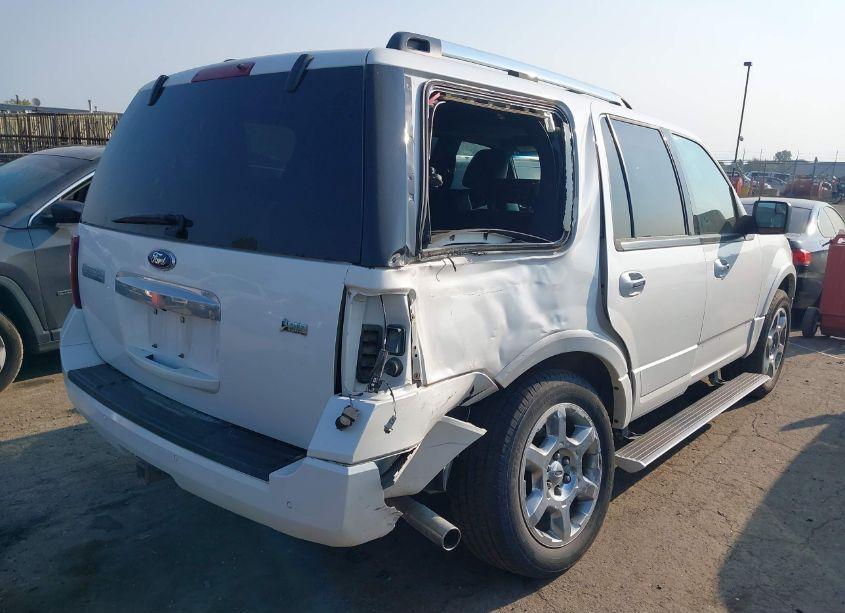 Photo 4 of 2013 Ford Expedition LIMITED (VIN 1FMJU2A56DEF63492)