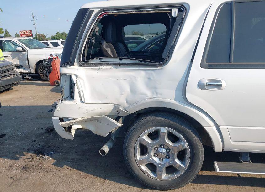 Photo 6 of 2013 Ford Expedition LIMITED (VIN 1FMJU2A56DEF63492)
