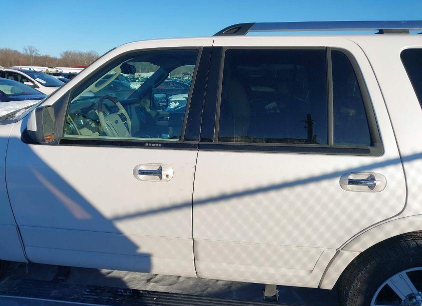 Photo 14 of 2010 Ford Expedition LIMITED (VIN 1FMJU2A58AEB62084)