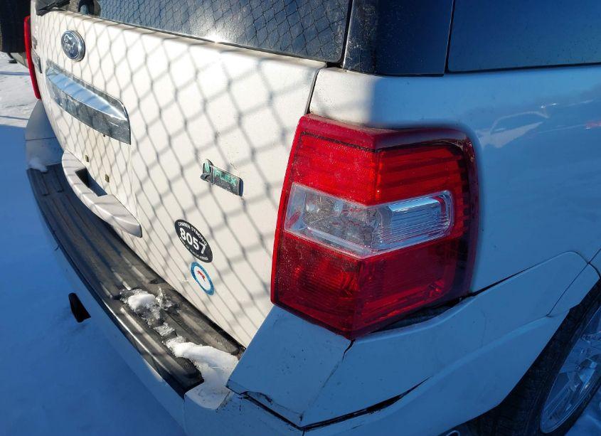 Photo 4 of 2010 Ford Expedition LIMITED (VIN 1FMJU2A58AEB62084)
