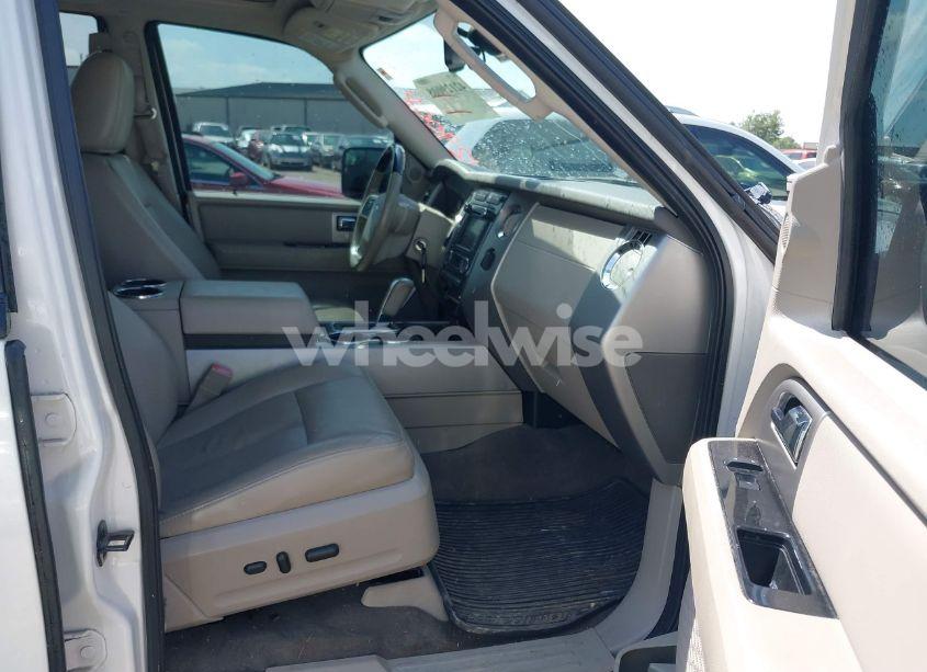 Photo 5 of 2013 Ford Expedition LIMITED (VIN 1FMJU2A58DEF31370)