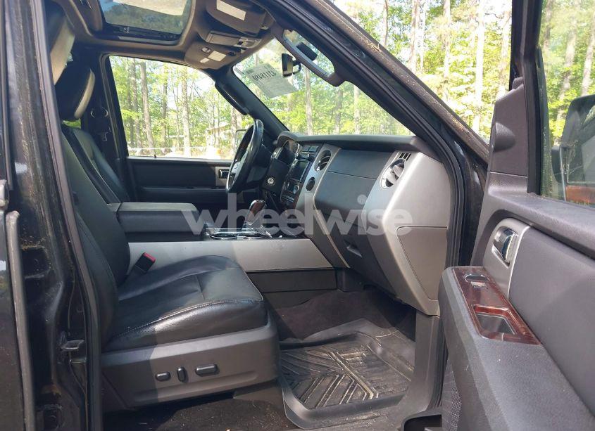 Photo 5 of 2010 Ford Expedition LIMITED (VIN 1FMJU2A59AEB52440)