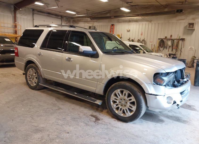 2013 Ford Expedition LIMITED (VIN 1FMJU2A59DEF02427) main photo