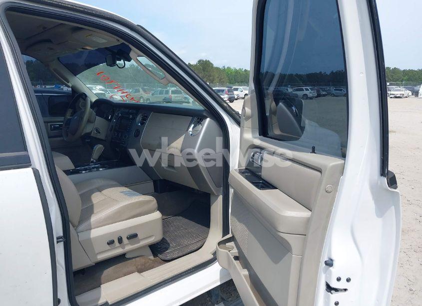 Photo 5 of 2011 Ford Expedition LIMITED (VIN 1FMJU2A5XBEF19315)