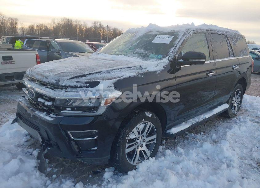 Photo 2 of 2024 Ford Expedition LIMITED (VIN 1FMJU2A81REA09620)