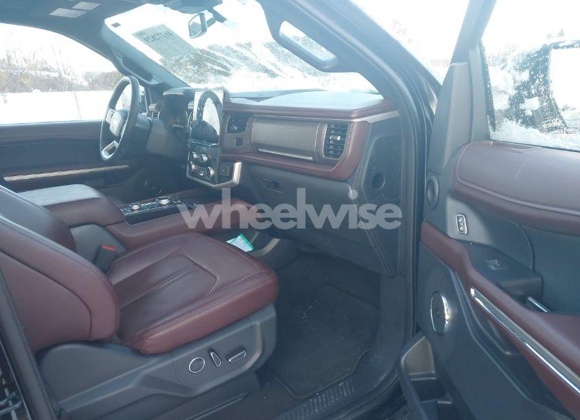 Photo 5 of 2024 Ford Expedition LIMITED (VIN 1FMJU2A81REA09620)