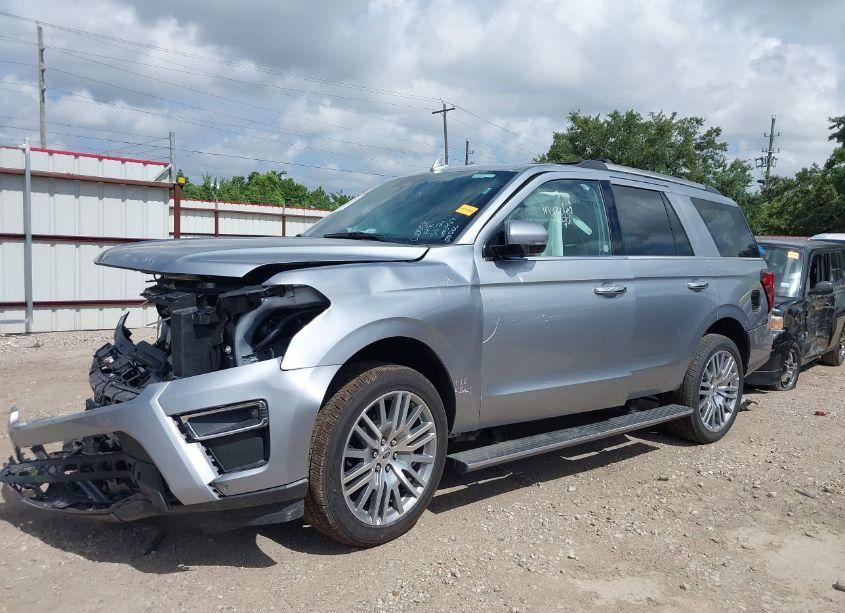 Photo 2 of 2024 Ford Expedition LIMITED (VIN 1FMJU2A81REA35957)