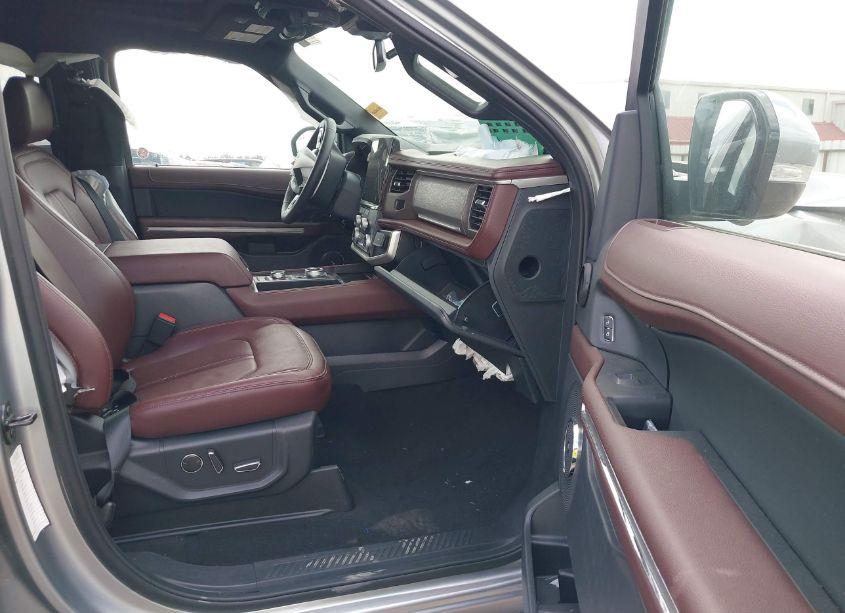 Photo 5 of 2024 Ford Expedition LIMITED (VIN 1FMJU2A81REA35957)