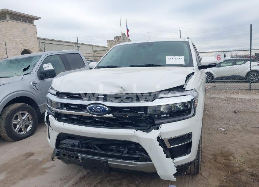 Photo 12 of 2024 Ford Expedition LIMITED (VIN 1FMJU2A81REA83815)
