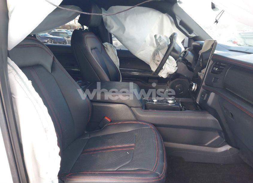 Photo 5 of 2023 Ford Expedition LIMITED (VIN 1FMJU2A84PEA25002)