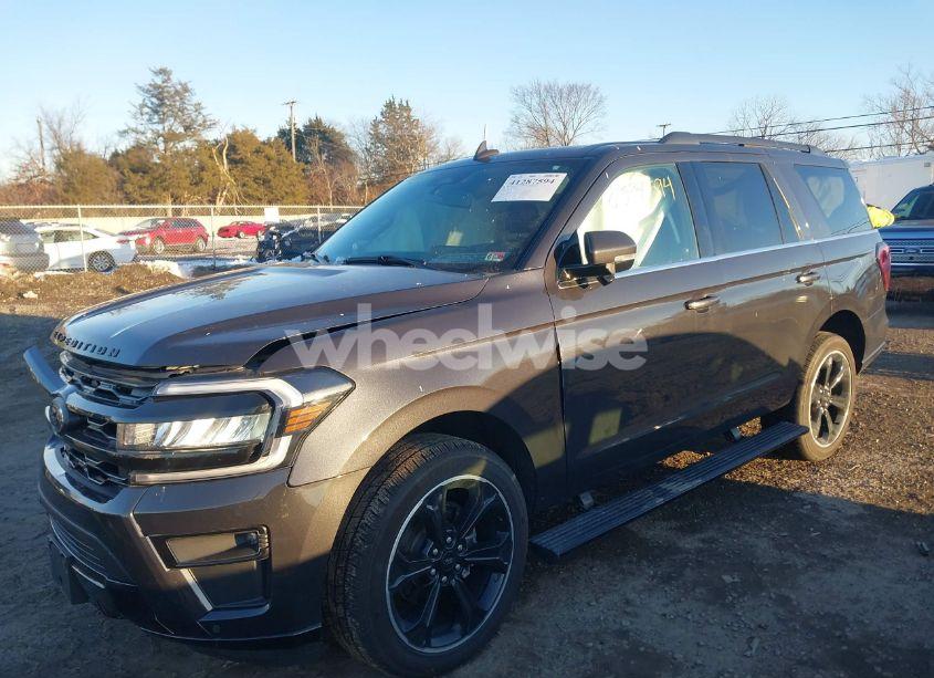 Photo 2 of 2023 Ford Expedition LIMITED (VIN 1FMJU2A89PEA48856)