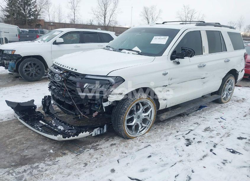 Photo 2 of 2024 Ford Expedition LIMITED (VIN 1FMJU2A89REB06337)