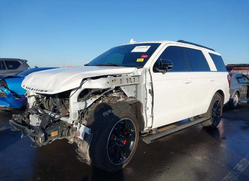Photo 2 of 2023 Ford Expedition LIMITED (VIN 1FMJU2AG1PEA21903)