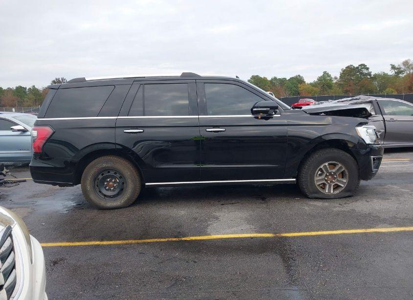 Photo 13 of 2018 Ford Expedition LIMITED (VIN 1FMJU2AT0JEA02957)