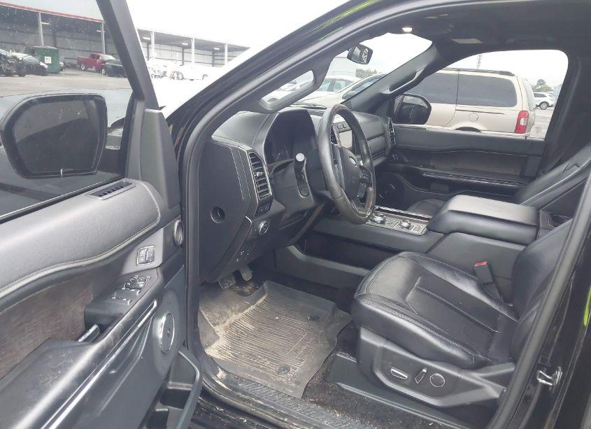 Photo 5 of 2018 Ford Expedition LIMITED (VIN 1FMJU2AT0JEA02957)