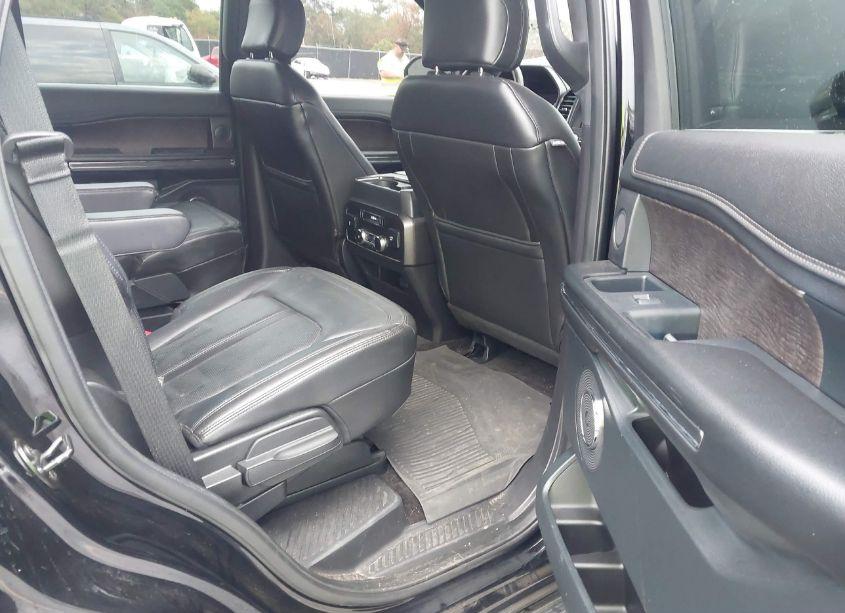 Photo 8 of 2018 Ford Expedition LIMITED (VIN 1FMJU2AT0JEA02957)