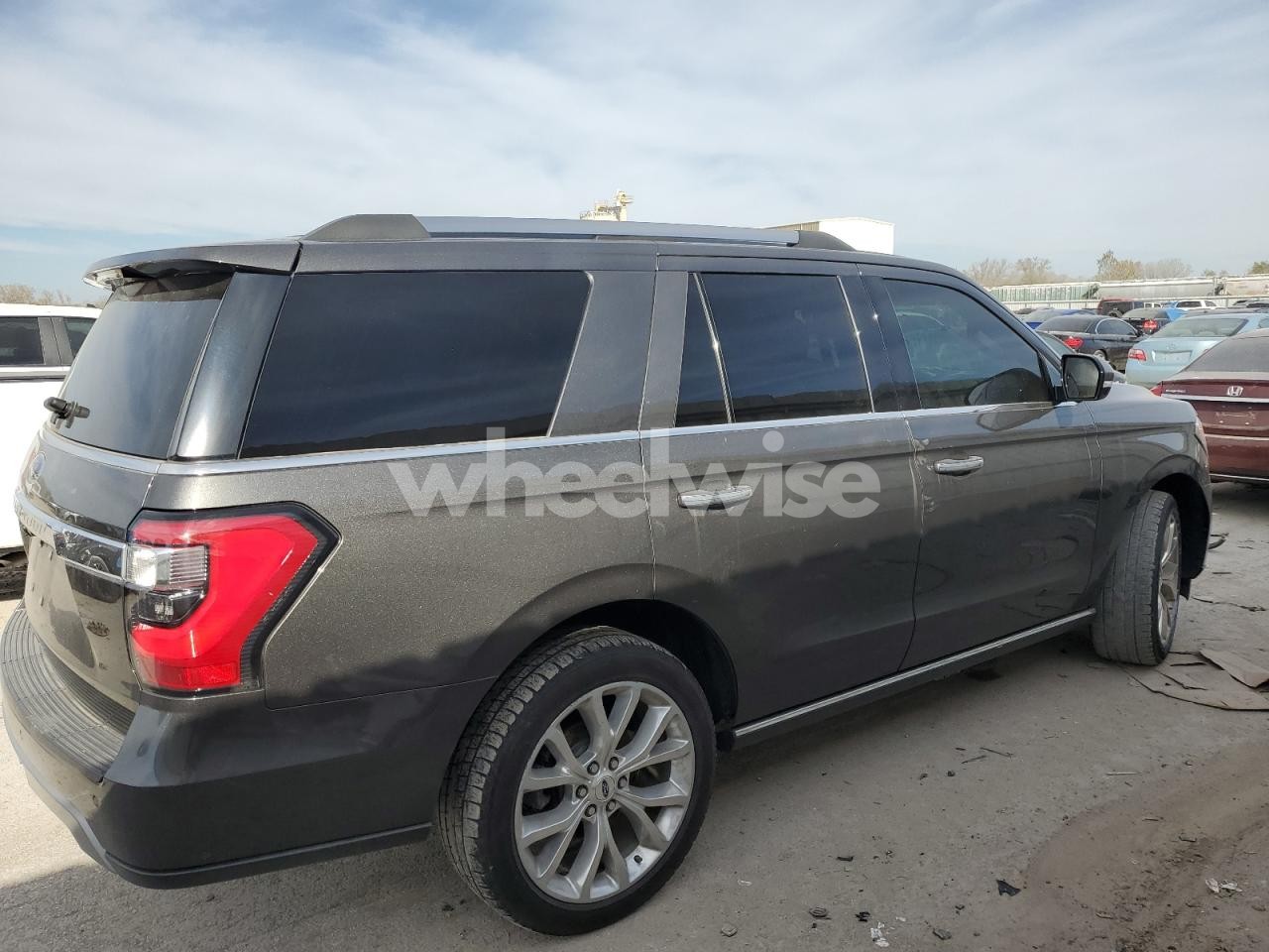 Photo 3 of 2019 FORD EXPEDITION LIMITED (VIN 1FMJU2AT1KEA23737)
