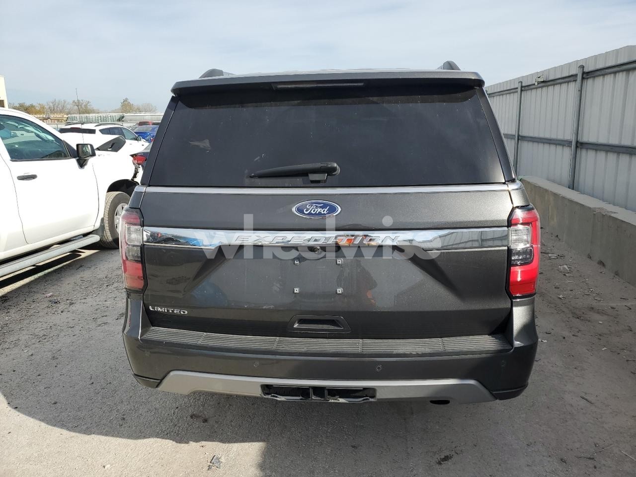 Photo 6 of 2019 FORD EXPEDITION LIMITED (VIN 1FMJU2AT1KEA23737)