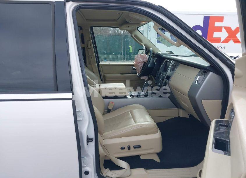 Photo 5 of 2017 Ford Expedition LIMITED (VIN 1FMJU2AT2HEA46680)