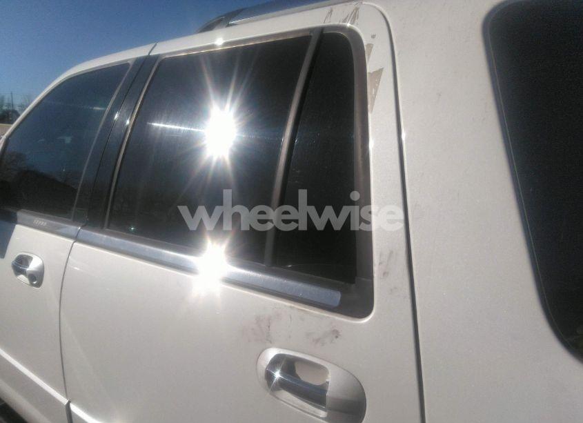 Photo 6 of 2015 Ford Expedition LIMITED (VIN 1FMJU2AT3FEF42715)