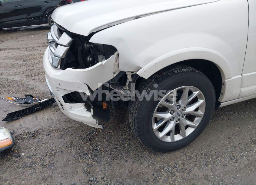 Photo 18 of 2015 Ford Expedition LIMITED (VIN 1FMJU2AT4FEF23655)