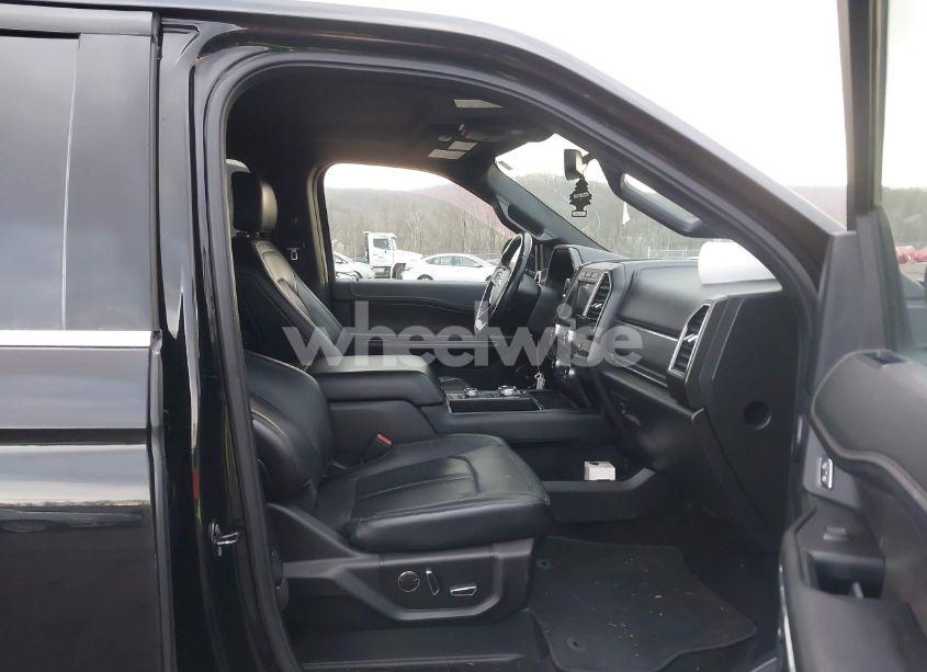 Photo 5 of 2018 Ford Expedition LIMITED (VIN 1FMJU2AT4JEA53197)