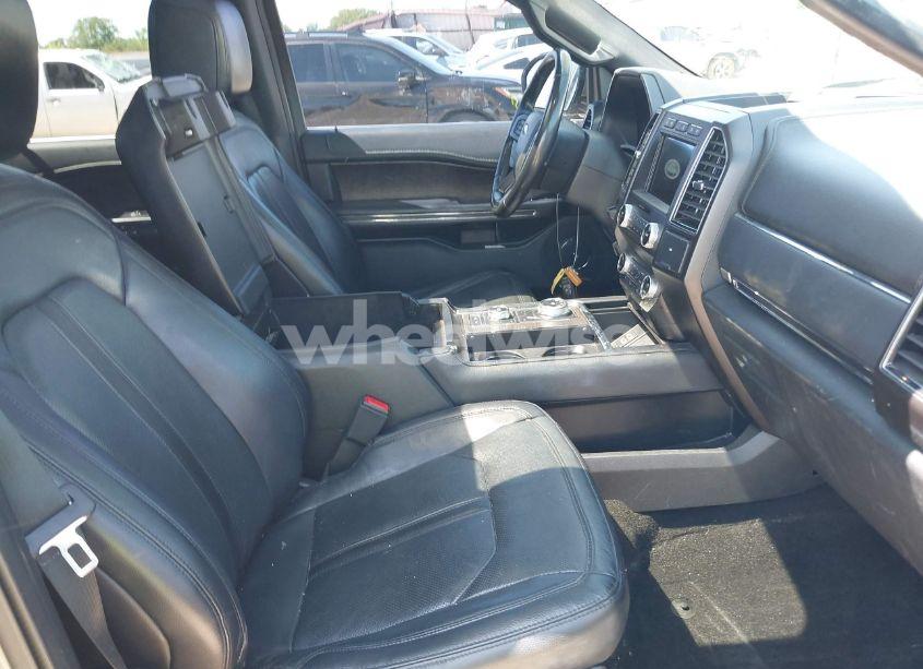 Photo 5 of 2019 Ford Expedition LIMITED (VIN 1FMJU2AT4KEA26440)