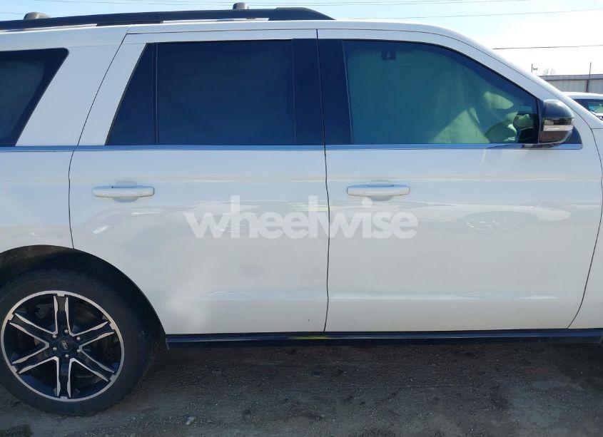 Photo 13 of 2020 Ford Expedition LIMITED (VIN 1FMJU2AT4LEA98501)