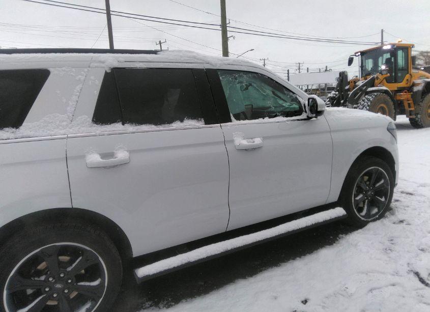 Photo 13 of 2022 Ford Expedition LIMITED (VIN 1FMJU2AT4NEA47695)