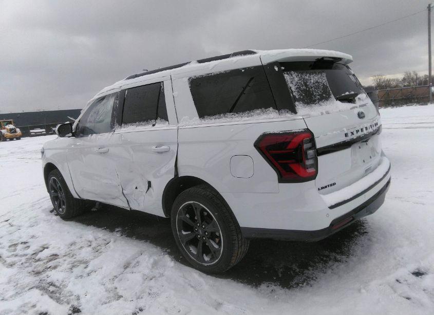 Photo 3 of 2022 Ford Expedition LIMITED (VIN 1FMJU2AT4NEA47695)