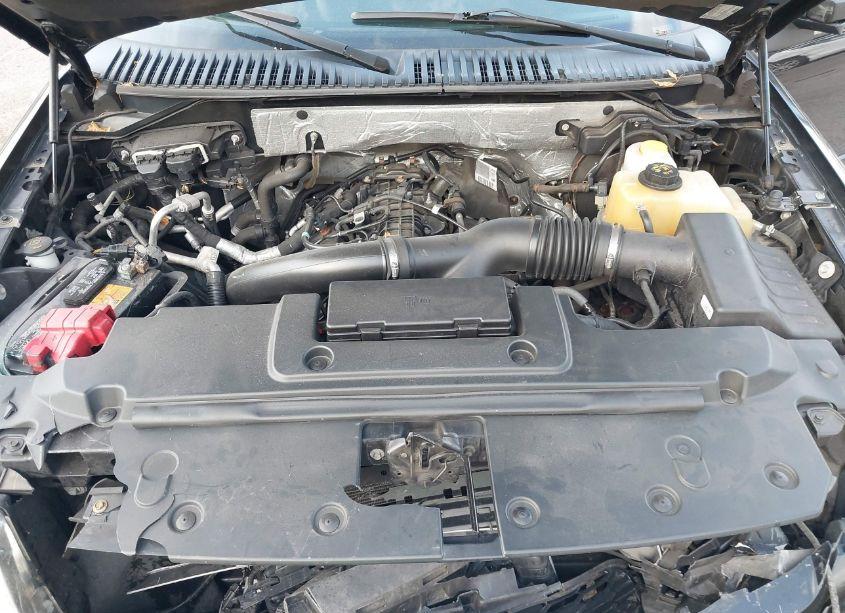 Photo 10 of 2016 Ford Expedition LIMITED (VIN 1FMJU2AT5GEF05960)