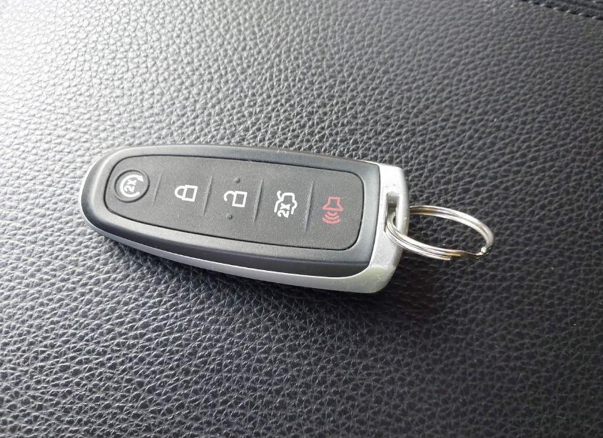 Photo 11 of 2016 Ford Expedition LIMITED (VIN 1FMJU2AT5GEF05960)