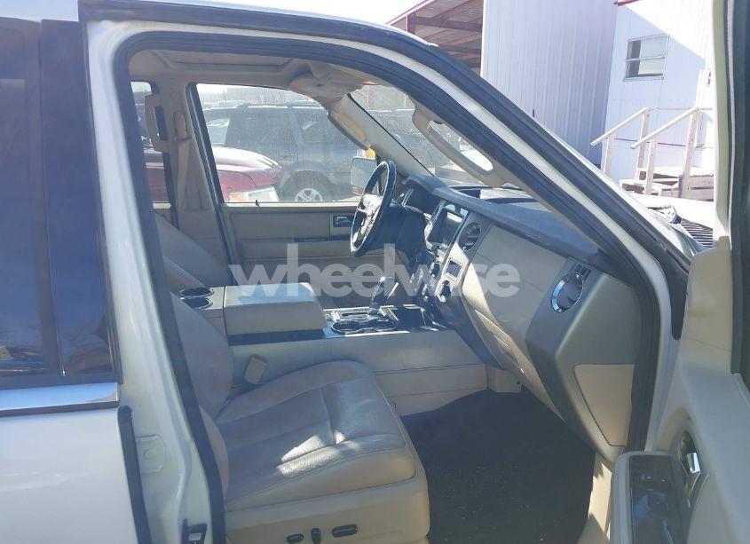 Photo 5 of 2017 Ford Expedition LIMITED (VIN 1FMJU2AT5HEA52280)