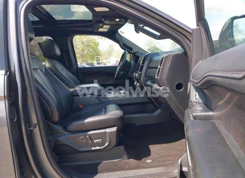 Photo 5 of 2018 Ford Expedition LIMITED (VIN 1FMJU2AT5JEA62717)