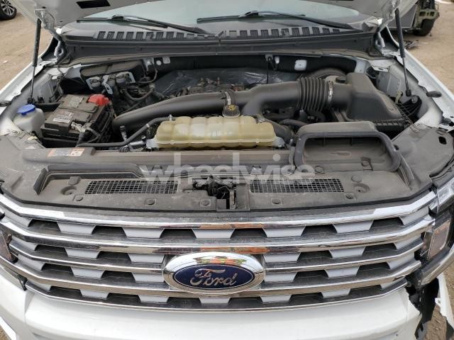 Photo 4 of 2021 FORD EXPEDITION LIMITED (VIN 1FMJU2AT5MEA58008)